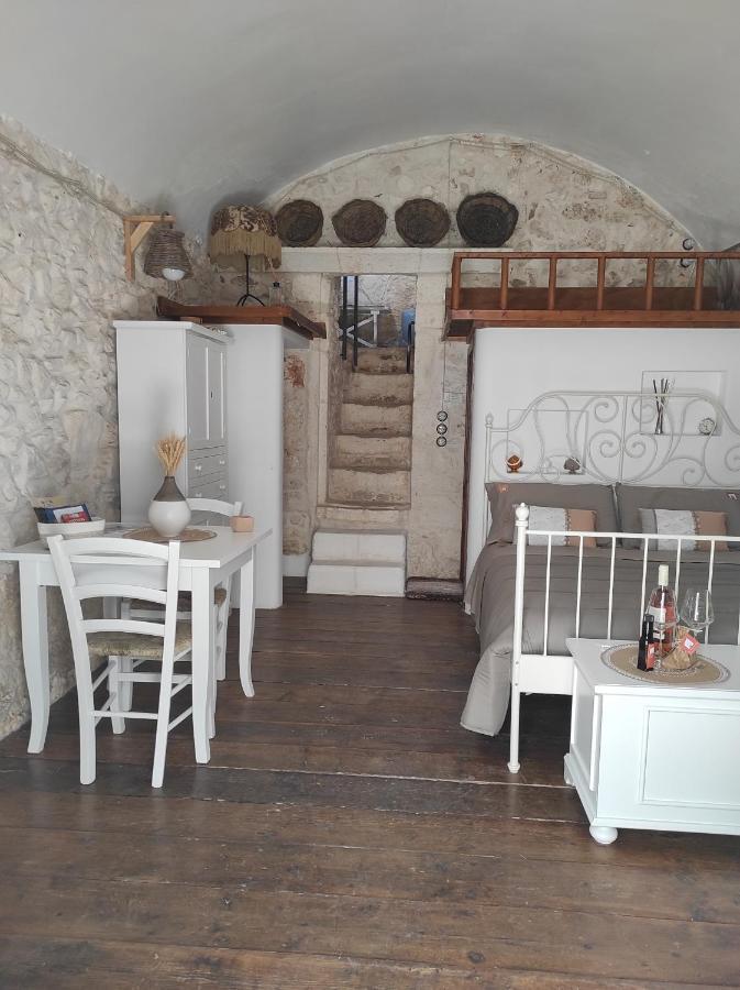Nel Vico Antico Ostuni Exterior foto